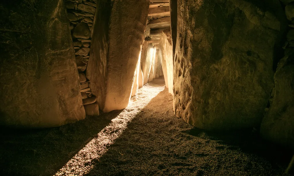 Newgrange Winter Solstice - Boyne Valley Tours