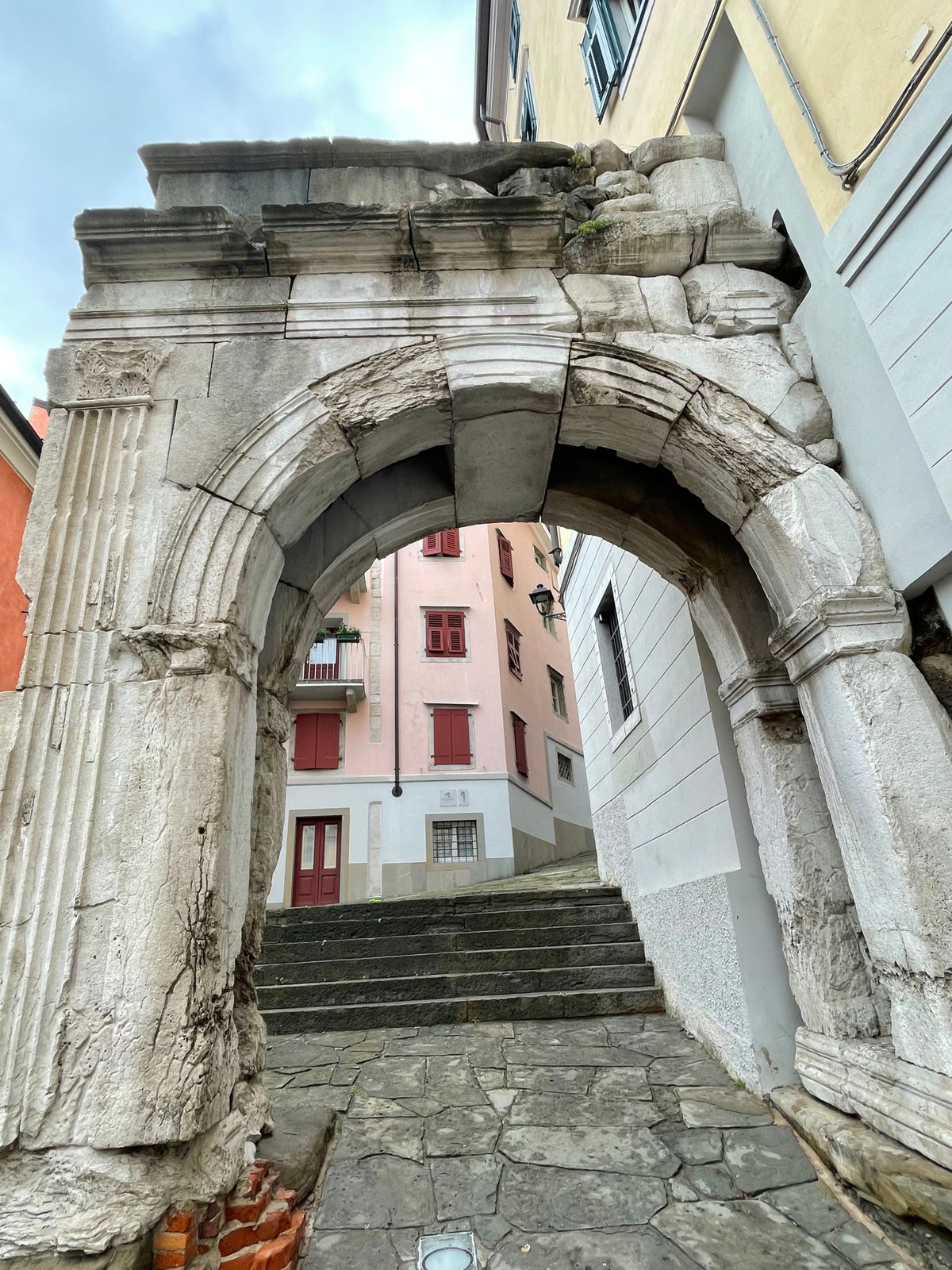 Arco di Riccardo - Atlas Obscura