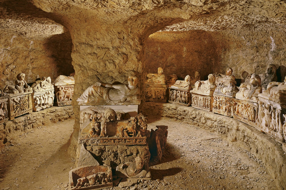 Inghirami Tomb (3rd-2nd Century BCE) is an Etruscan burial with 53  alabaster urns, located at the necropolis of Ulimeto in the east part of  Volterra, Italy [1200x800] : r/ArtefactPorn