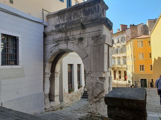 Lovely Roman Arch - Review of Arco di Riccardo, Trieste, Italy - Tripadvisor