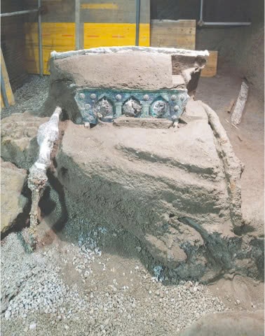 Pompeii’s Hidden Gem: The Stunning Discovery of a Roman Chariot