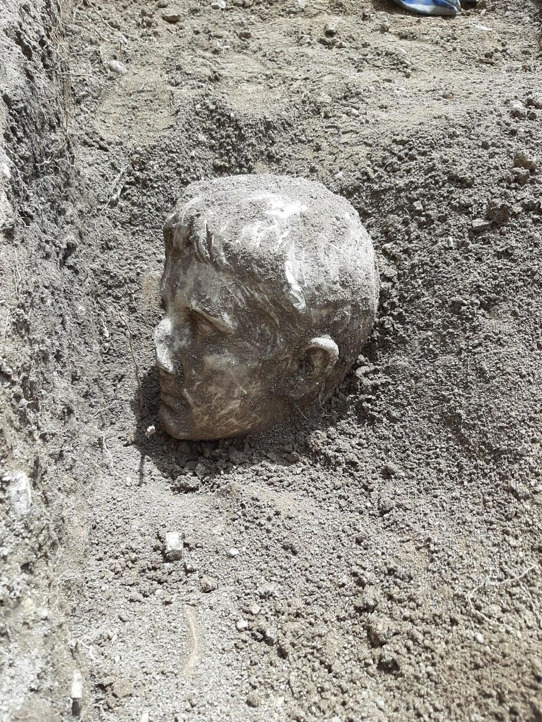 Archaeologists in Italy Unearth Marble Bust of Rome's First Emperor,  Augustus | Smithsonian