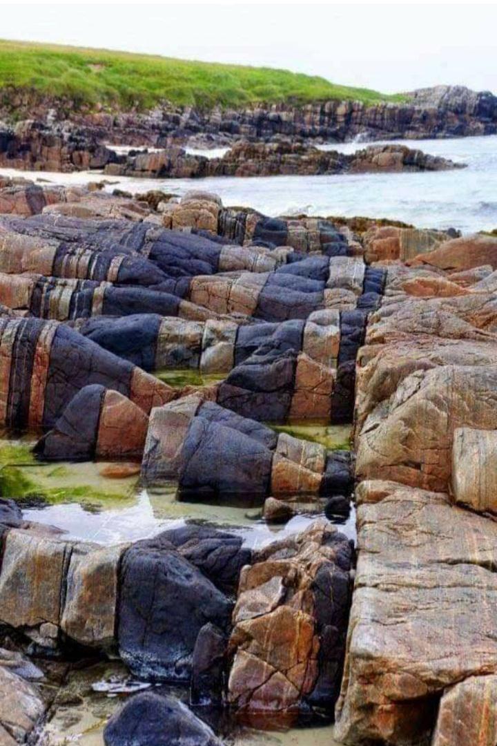 Hosta Beach: A Geological Masterpiece Carved by Time