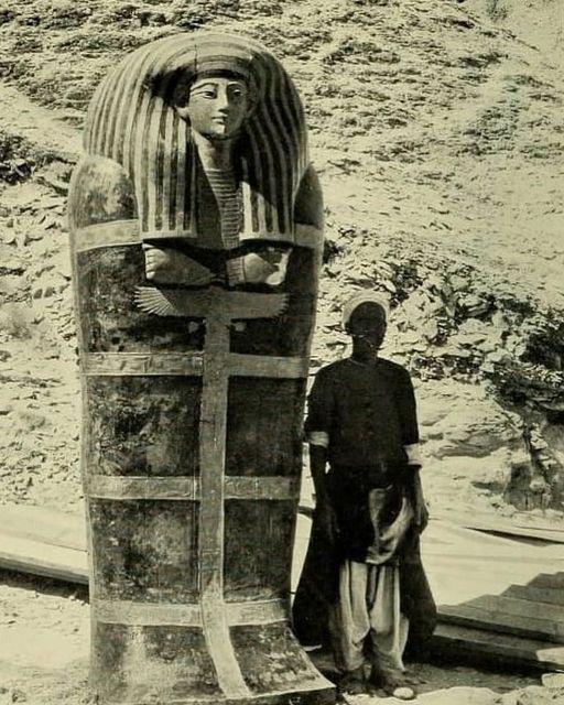 The tomb of Yuya was found in 1905 in the Valley of the Kings in Thebes in  Tomb No. 46 by Theodore Davis and was attended by Gaston Maspero, who was  the